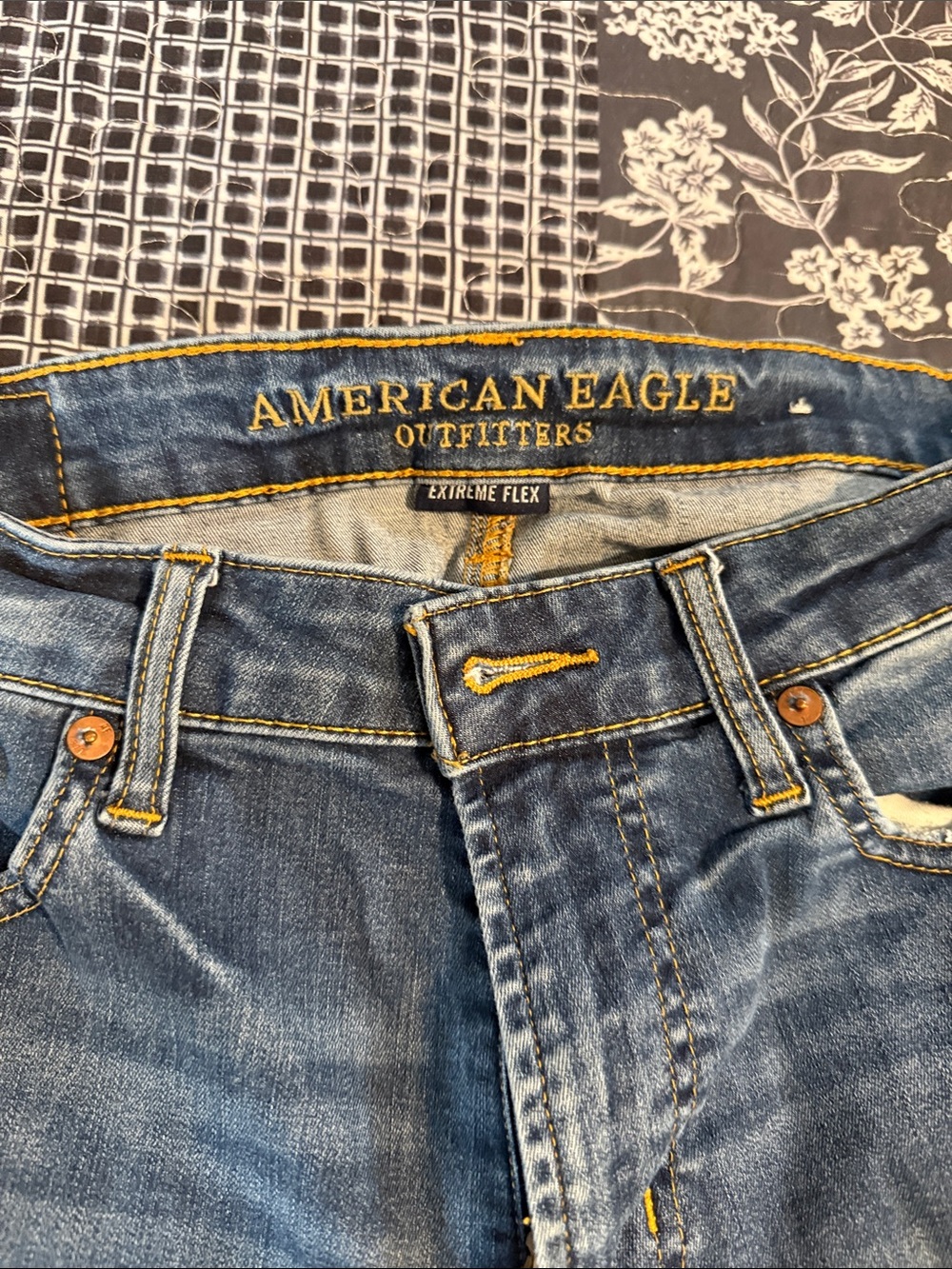 American Eagle Outfitters Medium Blue Denim Jeans 31x30 - Picture 2 of 4